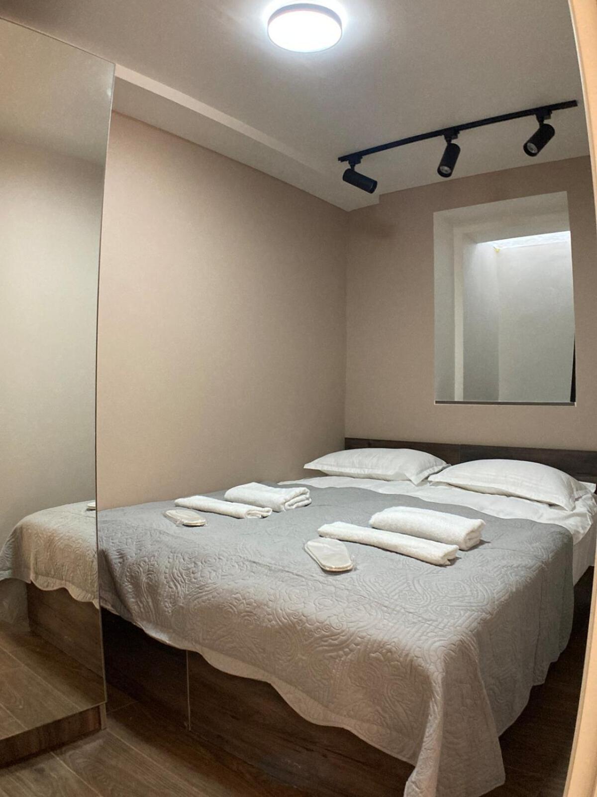 A Cozy And Comfortable Semi-basement Apartment *
