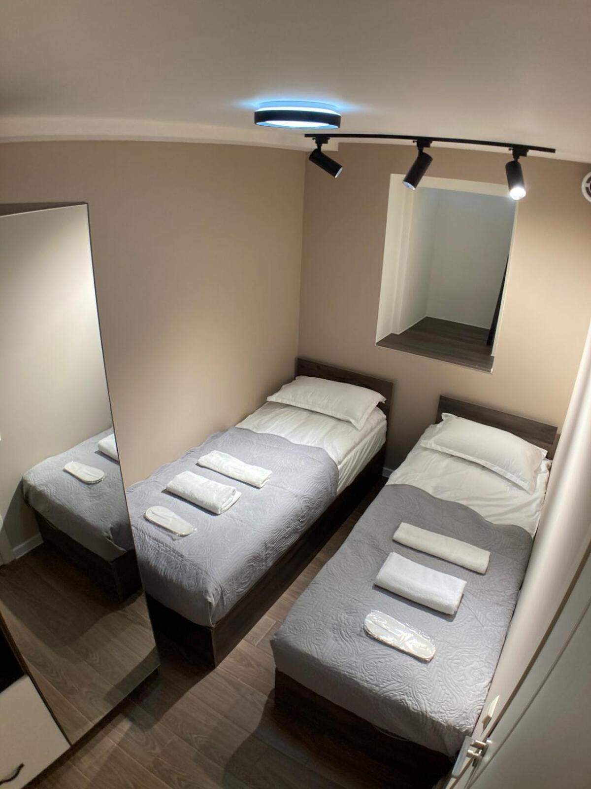 A Cozy And Comfortable Semi-basement Apartment