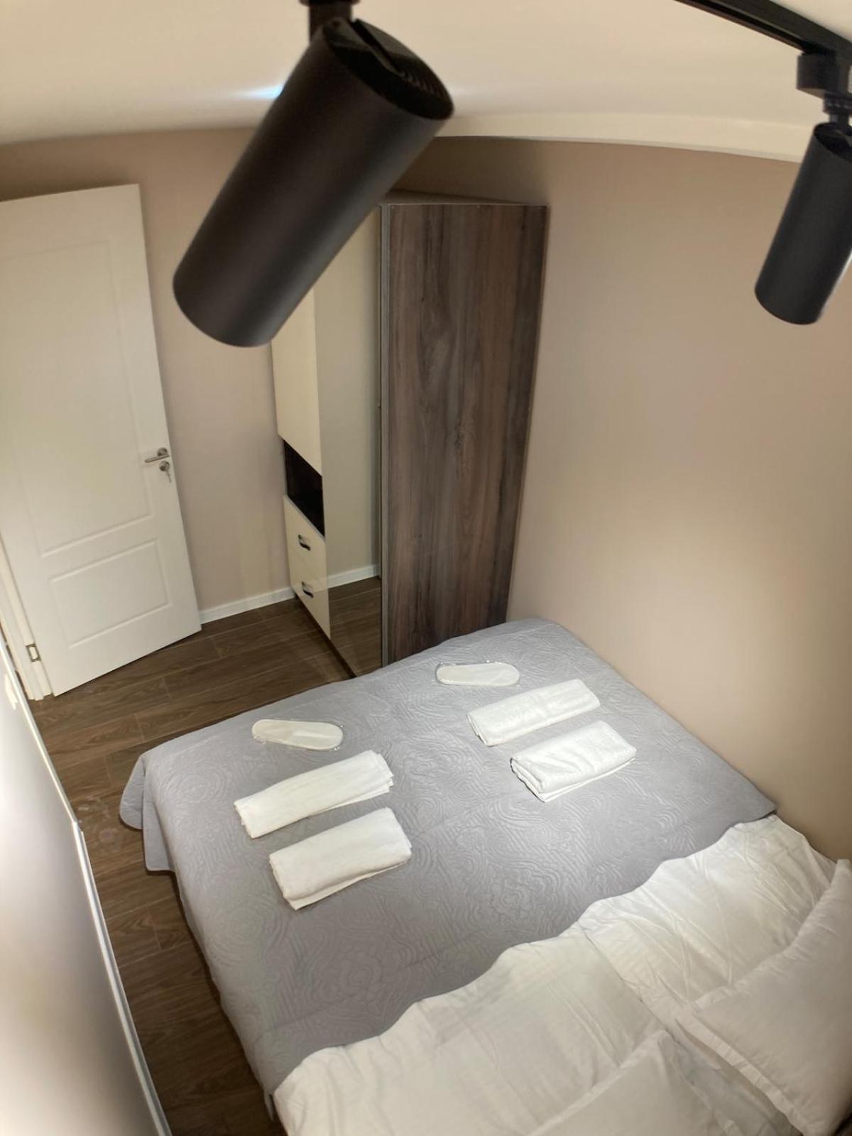 Apartment A Cozy And Comfortable Semi-basement