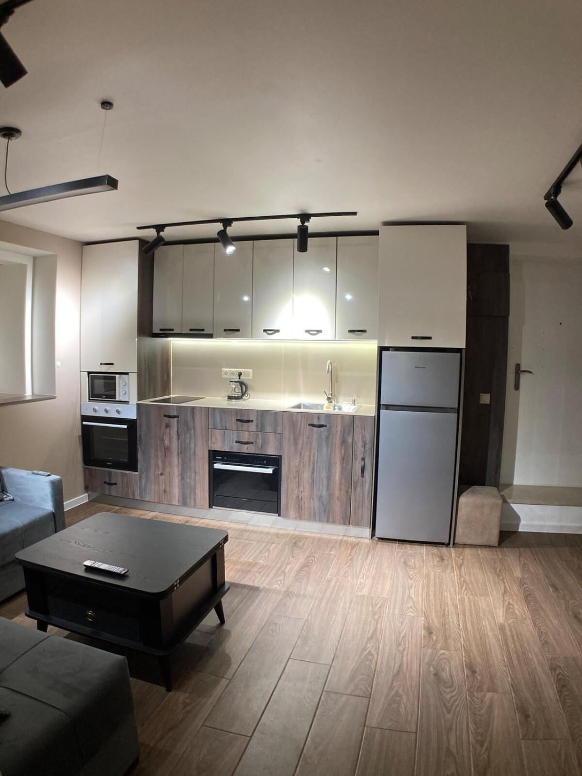 Apartment A Cozy And Comfortable Semi-basement