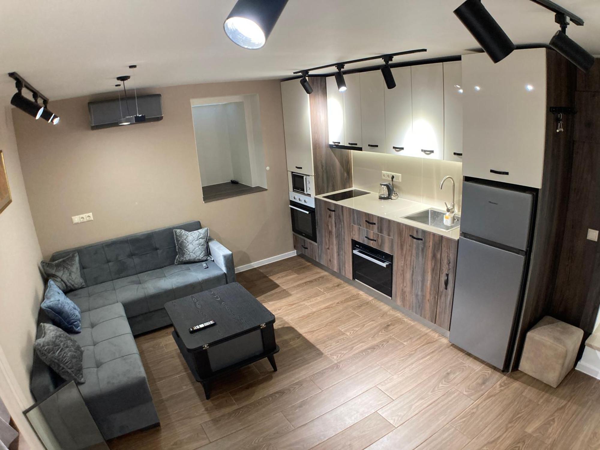 A Cozy And Comfortable Semi-basement